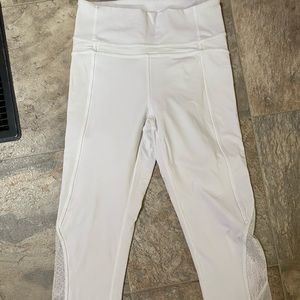 White Lulu Cropped Legging Mesh side Sz4